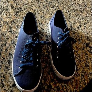 Keds size 10 sneakers only worn once